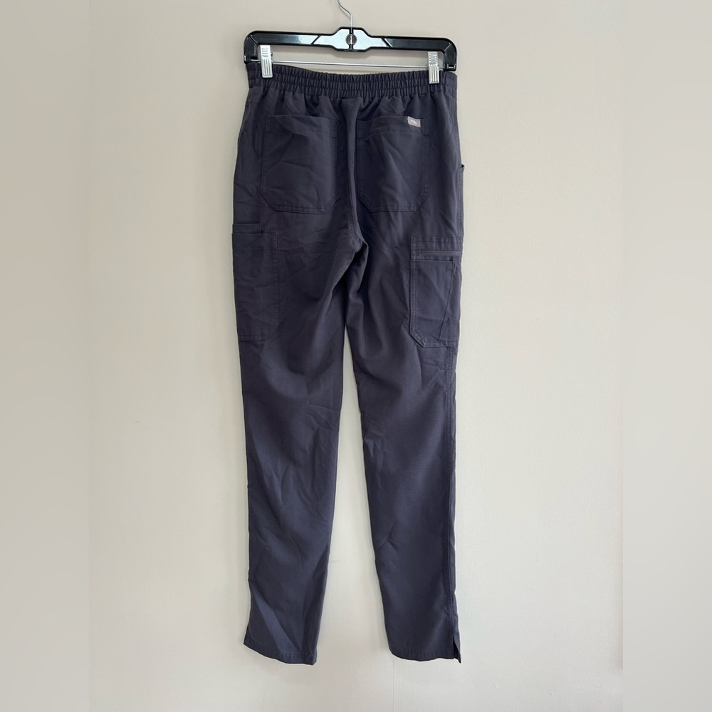 FIGS Yola Skinny Scrub Pants in Charcoal Grey (PO# 1873), size XS/T - Picture 3 of 9